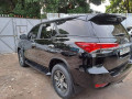toyota-fortuner-2018-small-8