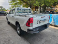 toyota-hilux-2023-small-1