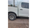 toyota-hilux-2012-small-3
