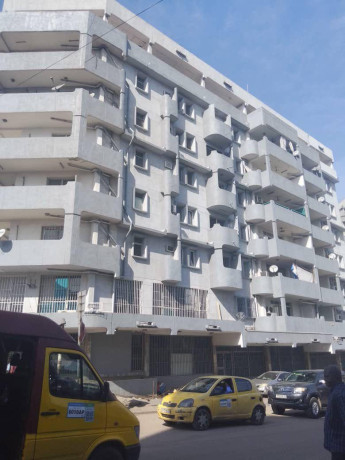 immeuble-a-vendre-a-gombe-sur-le-boulevard-big-3