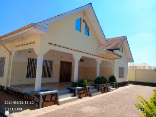 Maison à vendre au Golf Faustin sonko 2