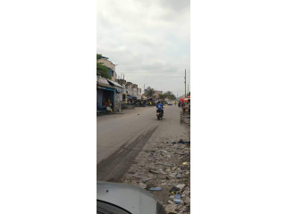 VENTE PARCELLE SUR MACADAM DANS LA COMMUNE DE KINSHASA